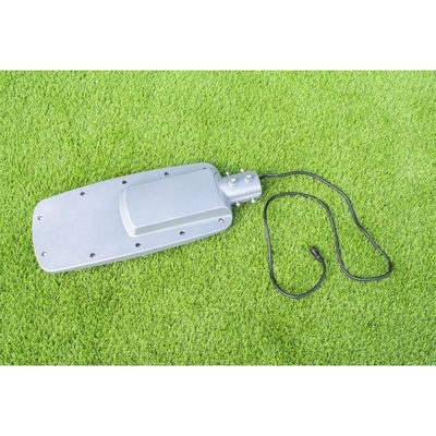 30W 140lm / w High Power Lampu Jalan Surya IP65 Waterproof Setengah Tinggi Terang Terpisah