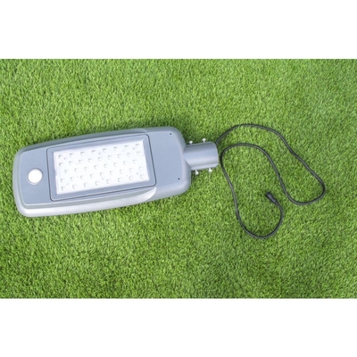 30W 140lm / w High Power Lampu Jalan Surya IP65 Waterproof Setengah Tinggi Terang Terpisah