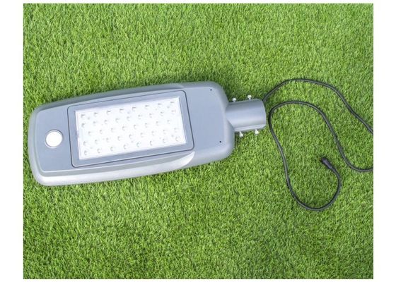 7800-9000LM Lampu Jalan Surya Otomatis Persetujuan IP65 60W 140LM ​​/ W CE